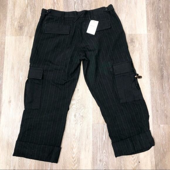 Joie Charcoal Pinstriped Cuffed Cropped Toggle Cargo Pants Size 6 - Picture 2 of 6